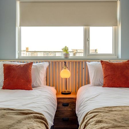 Apt 4 North Marine Villa สการ์โบโรห์ ภายนอก รูปภาพ